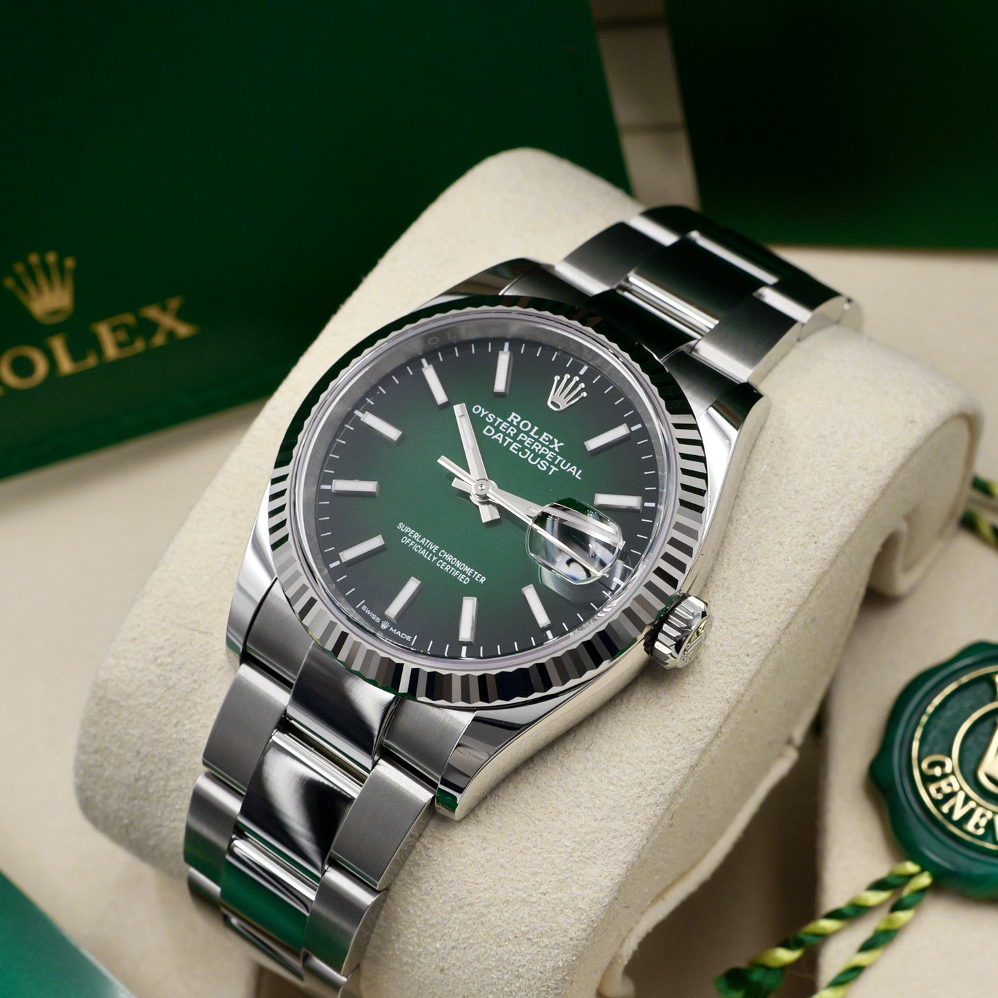 Rolex Datejust 36 Ombré Fluted Oyster 126234 - Full Set (2026)