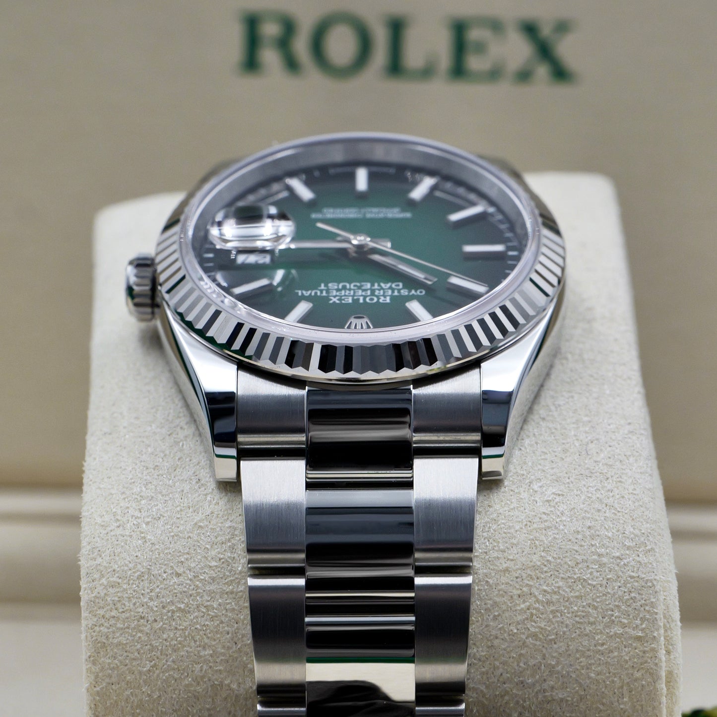 Rolex Datejust 36 Ombré Fluted Oyster 126234 - Full Set (2026)