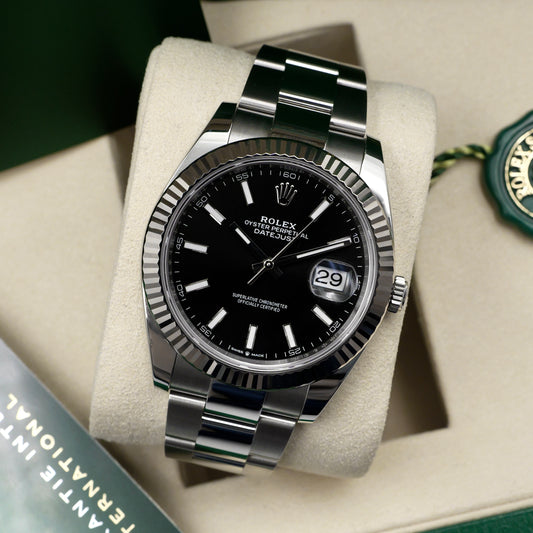 Rolex Datejust 41 Black Dial Fluted Jubilee 126334 - Full Set (2025)