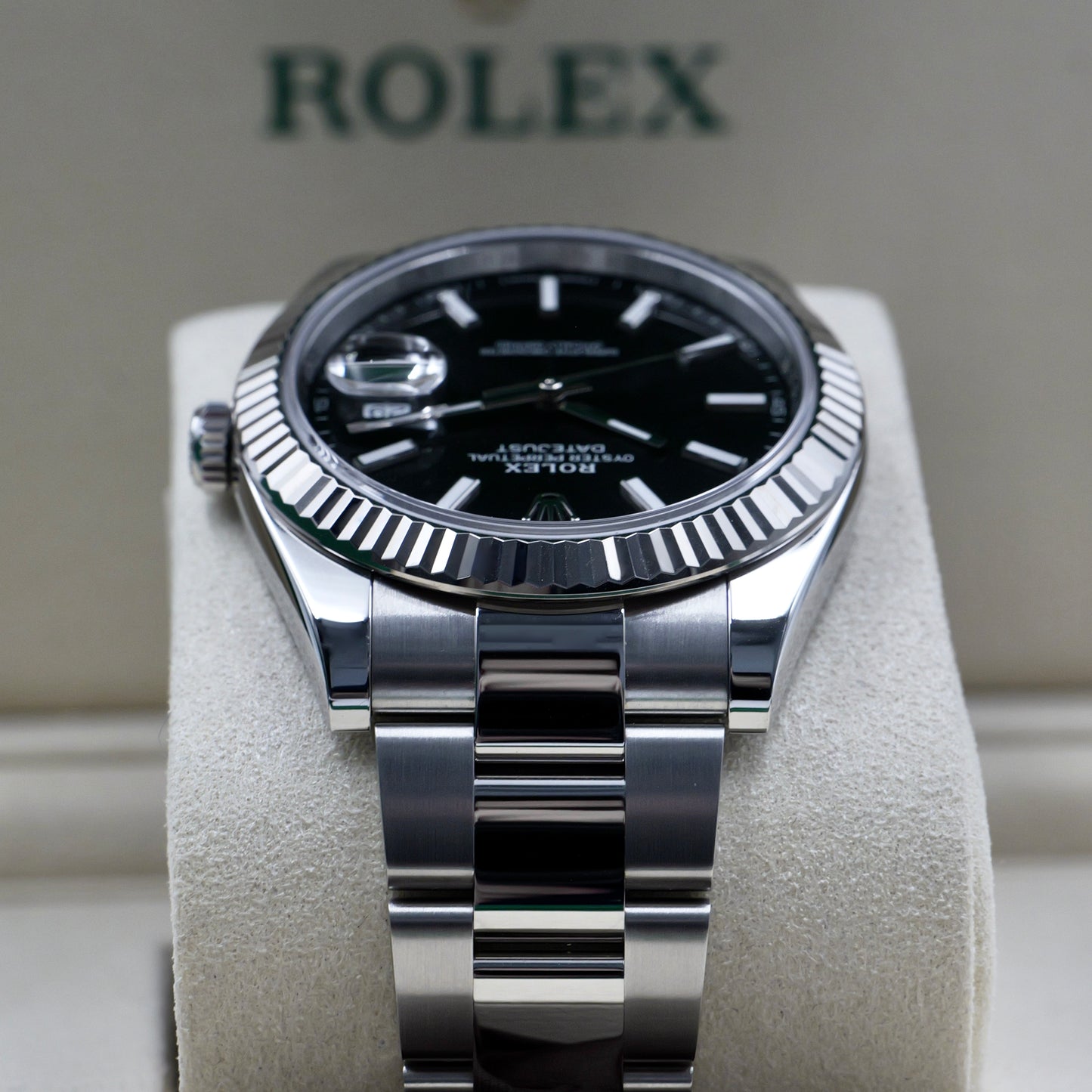 Rolex Datejust 41 Black Dial Fluted Jubilee 126334 - Full Set (2025)
