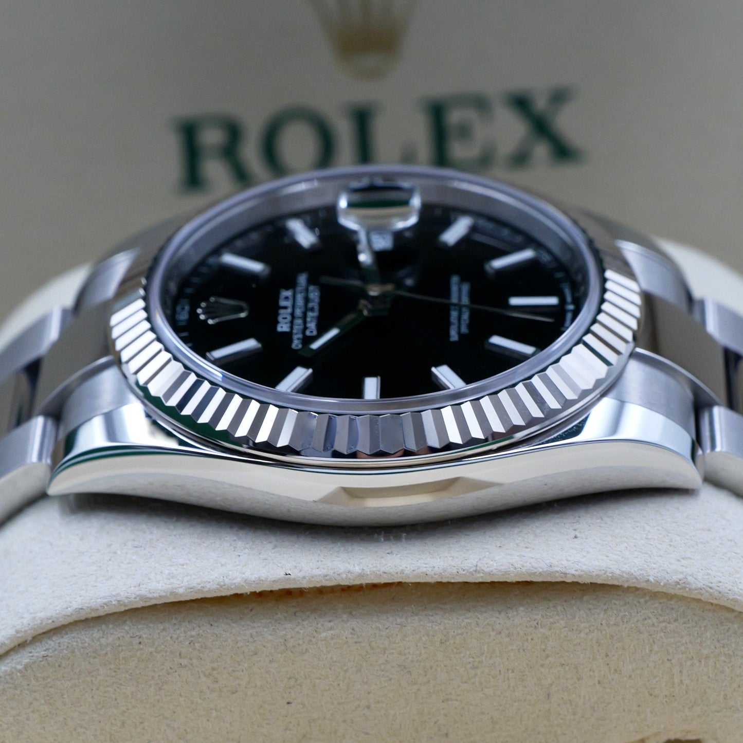 Rolex Datejust 41 Black Dial Fluted Jubilee 126334 - Full Set (2025)