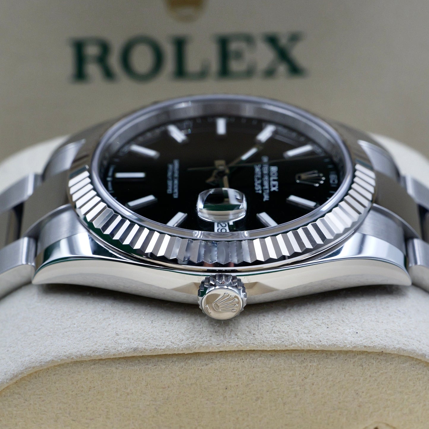 Rolex Datejust 41 Black Dial Fluted Jubilee 126334 - Full Set (2025)